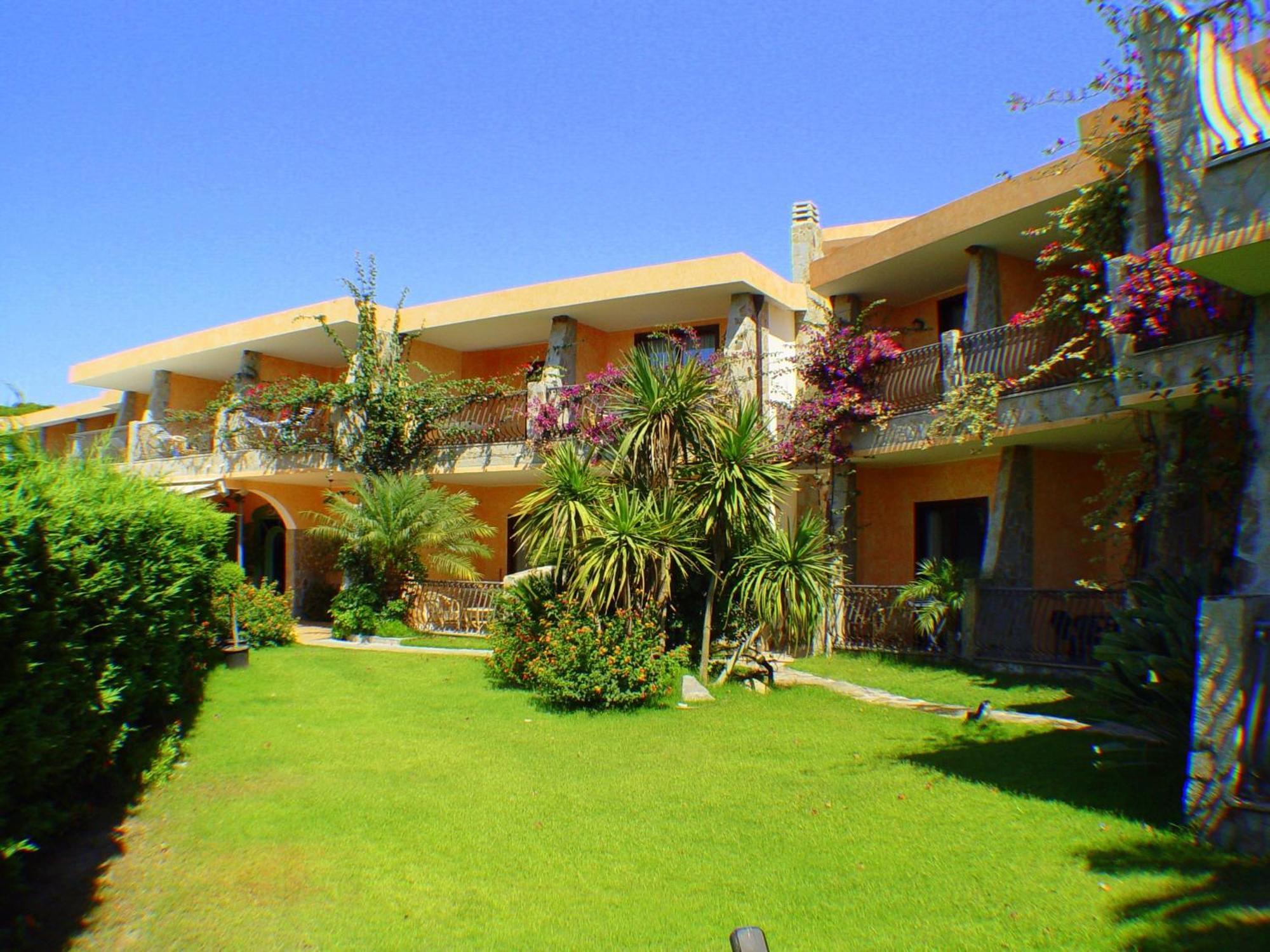 Aparthotel Palm Village