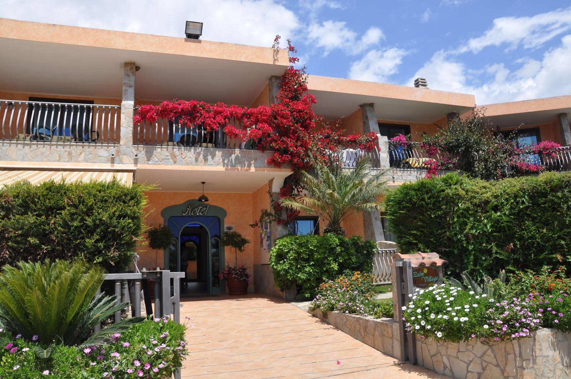 Aparthotel Palm Village