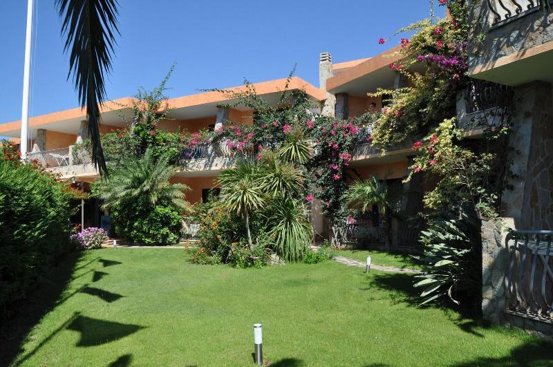 Aparthotel Palm Village
