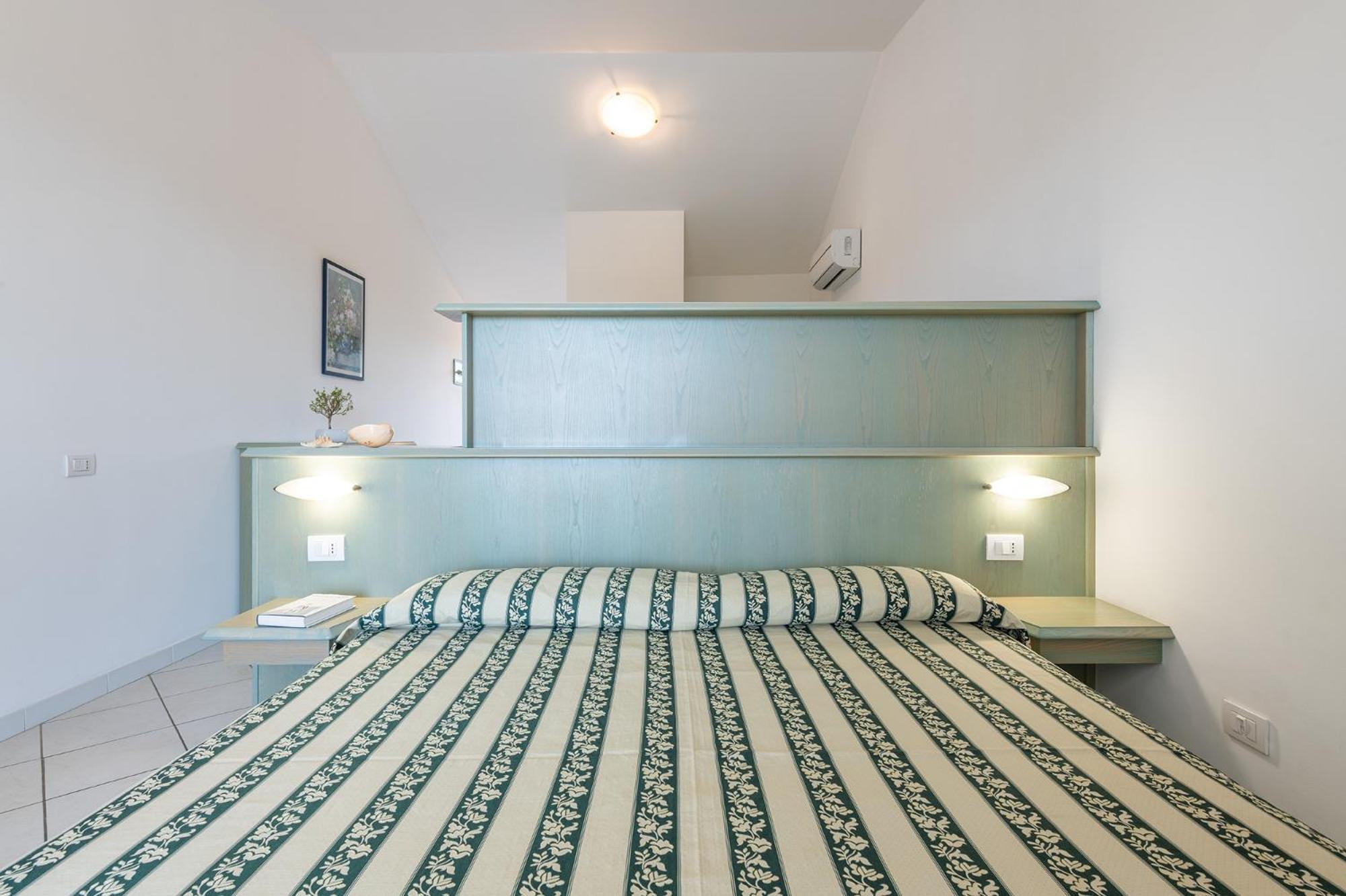 Palm Village 3*