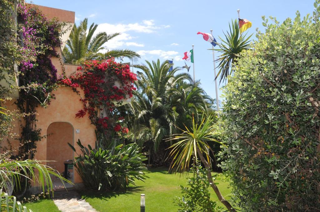 Aparthotel Palm Village