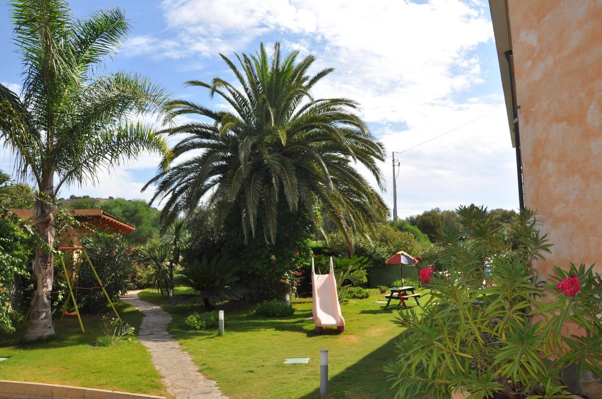 Aparthotel Palm Village 3*