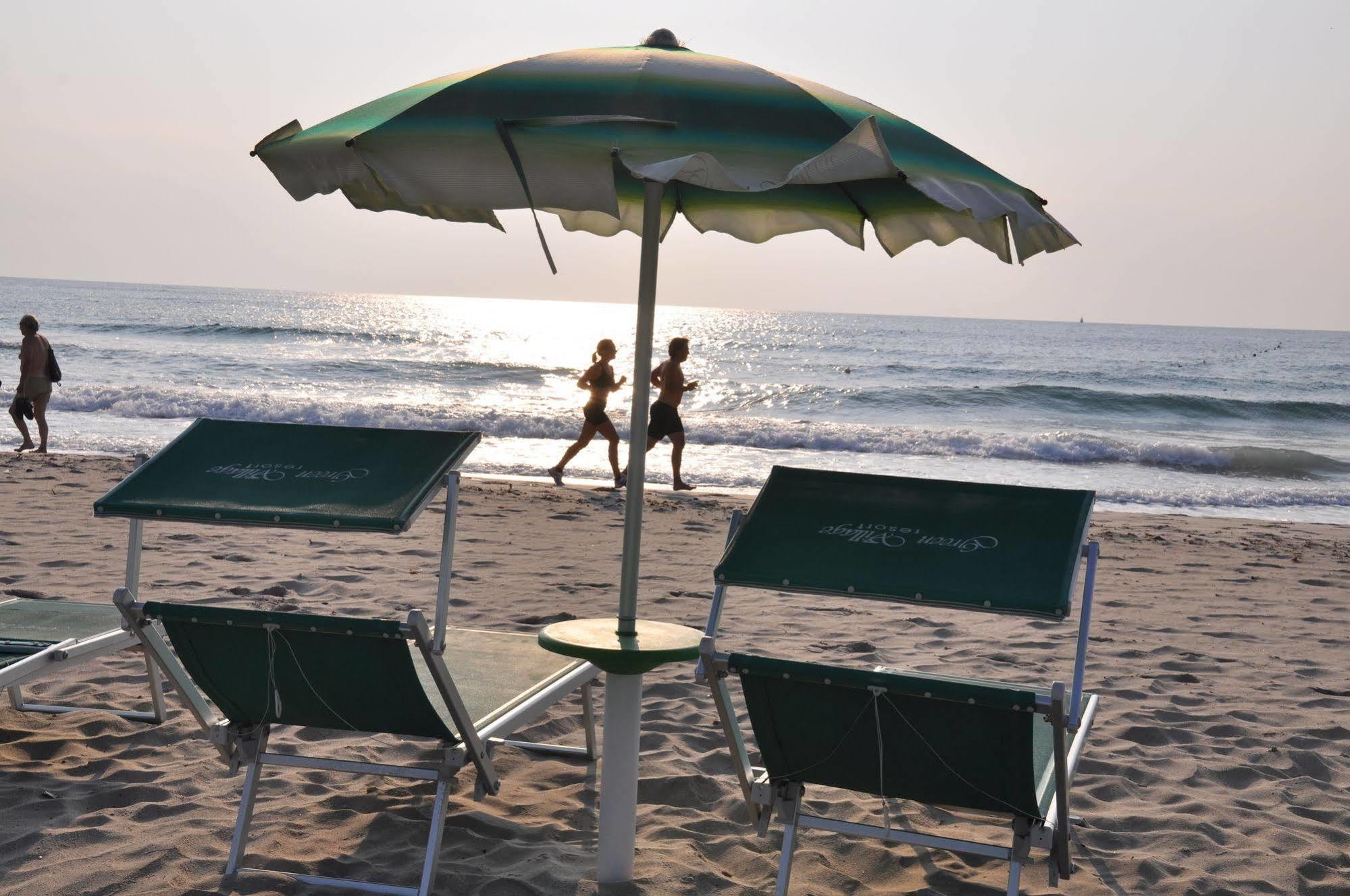 Aparthotel Palm Village Villasimius